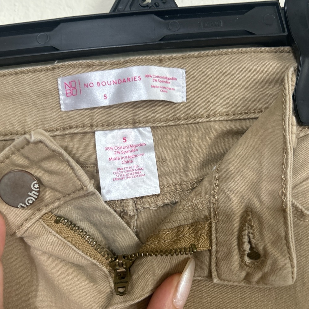 No Boundaries Women's Boot Cut Tan Jeans - Picture 2 of 5